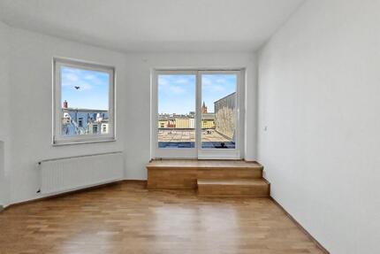 Provisionsfrei: Traumhafte DG-Wohnung mit Dachterrasse - Halle (Saale) Am Wasserturm/Thaerviertel
