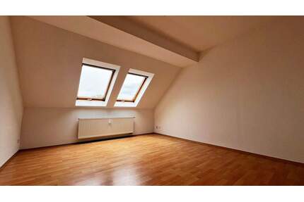 Großzügige 2-Zimmer-Dachgeschosswohnung mit Balkon in Chemnitz-Hilbersdorf
