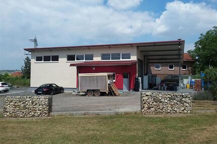 EUPORA® Immobilien: Moderne Gewerbehalle in Marnheim.