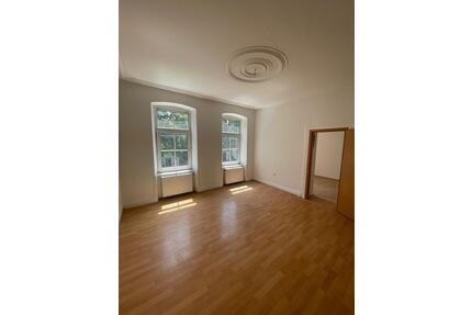 + + + 3 ZKB WOHNUNG ZU VERMIETEN IN DER LANDAUERSTR. IN PIRMASENS + + +