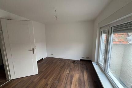 Großzügige 140 m² Wohnung - 1.250,00&nbsp;EUR Kaltmiete, ca.&nbsp; 140,00&nbsp;m&sup2; in Dettenheim (PLZ: 76706)