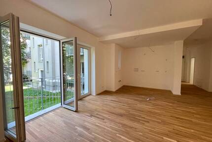 Erstbezug - EBK auf Wunsch - Lichtdurchflutete - Traumwohnung - Parkett....Fußbodenheizung..... - Chemnitz Sonnenberg