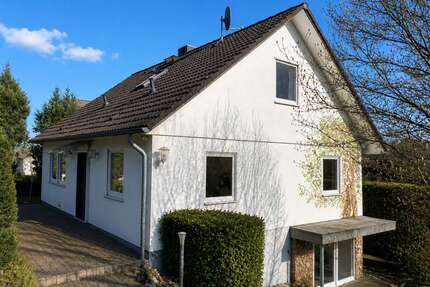 Haus zum Kaufen in Langerwehe 480.000,00 € 135.5 m²