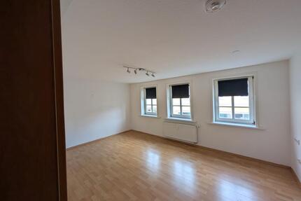 ttraktive 3-Zimmer-Wohnung mit Balkon im Zentrum von Großalmerode