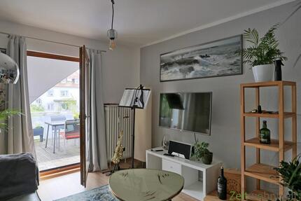 (EF1063_M) Kassel-Stadt: Kirchditmold, preiswerte möblierte Dachgeschosswohnung mit Balkon in ruhiger Randlage