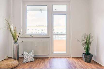 Wohnung zum Mieten in Chemnitz 280,00 € 45.87 m²