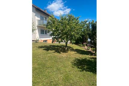 4-Zi-Wohnung auf dem Lemberg mit Balkon, Gartenanteil u. Garage - Nagold