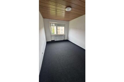 3 Zimmerwohnung Uhingen 73066 - 1.250,00&nbsp;EUR Kaltmiete, ca.&nbsp; 80,00&nbsp;m&sup2; in Stuttgart (PLZ: 70376) Bad Cannstatt