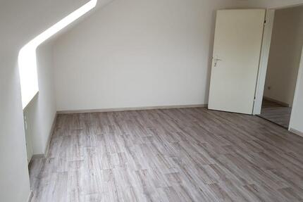 Wohnung in 90592 zu vermieten - 450,00&nbsp;EUR Kaltmiete, ca.&nbsp; 64,00&nbsp;m&sup2; in Schwarzenbruck (PLZ: 90592)