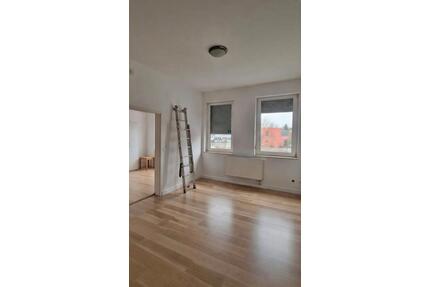 **helle 5-Zimmer Wohnung mit eigenem Garten ** - Spenge