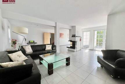 Viel Platz für die ganze Familie: Freistehendes EFH mit TG, Garten und Dachterrasse - Frankfurt am Main Berkersheim