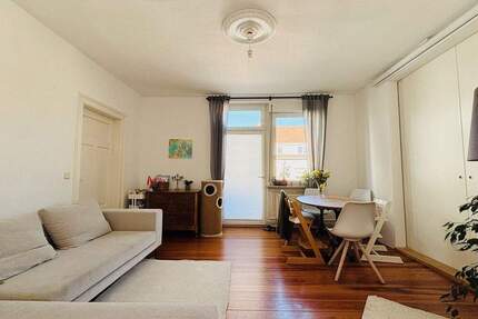 Familienfreundliche 4,5-Zimmer-Wohnung mit Balkon, Loggia und Pkw-Stellplatz - Konstanz Petershausen