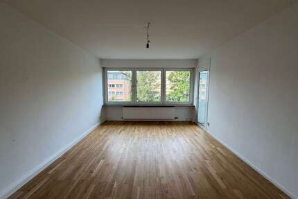 Wohnung zum Mieten in Erlangen 715,60 € 73.17 m²