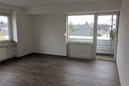 Brück, helle freundliche 4 Zimmer, ca. 85 m², Wannenbad, Balkon - Köln