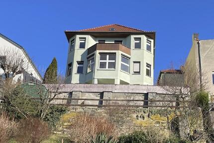 Mehrfamilienhaus mit außergewöhnlicher Aussicht - Naumburg (Saale)