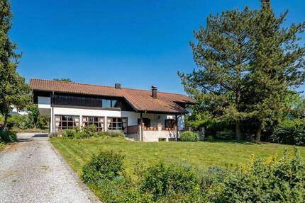- Repräsentatives Architektenhaus mit Landhausflair am Tor zum Bayrischen Wald - - Rattiszell Euersdorf