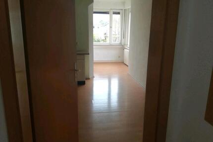 Altbauwohnung 78 qm 3,5 Zimmer - 600,00&nbsp;EUR Kaltmiete, ca.&nbsp; 78,00&nbsp;m&sup2; in Hamm (PLZ: 59063) Berge