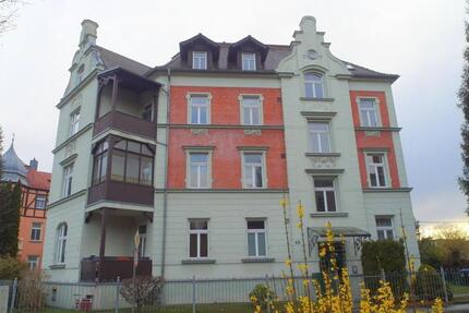 Helle 2-Zimmer-Wohnung mit Balkon, Laminatboden, sep. Küche & Badewanne - Löbau