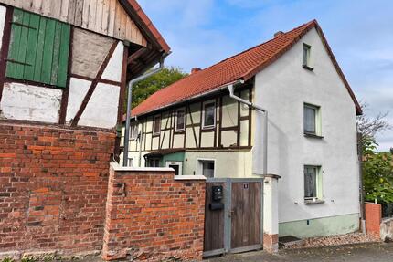 Einfamilien Haus - 37.000,00&nbsp;EUR Kaufpreis, ca.&nbsp; 120,00&nbsp;m&sup2; in Huy (PLZ: 38838)