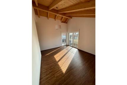 Neuwertige 3-Zimmer-Wohnung mit Balkon und Einbauküche Ruderting