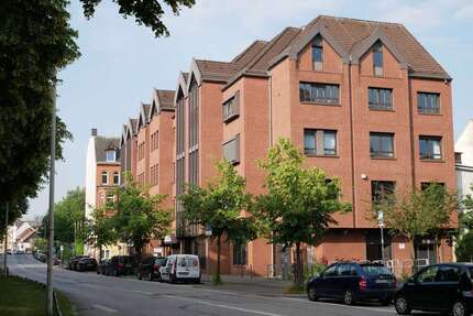 Wohnung zum Mieten in Kiel 3.050,00 € 218.74 m²