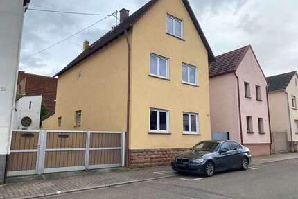 Haus zum Kaufen in Hochstadt 335.000,00 € 1 m²