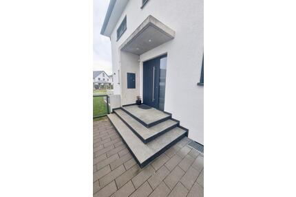 Neuwertiges EFH mit PV & A+ in Schutterwald