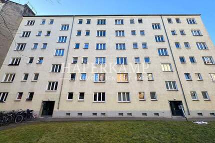 Sofort bezugsfrei: Gut geschnittene 2-Zimmer-Wohnung mit Balkon in Friedrichshain! - Berlin