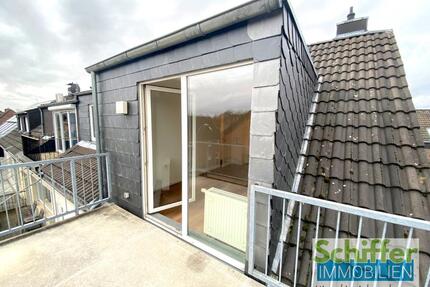 Super schöne DG-Wohnung mit Balkon, 1. Bezug nach Sanierung - Mönchengladbach Süd