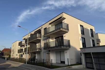 Wohnung zum Mieten in Regensburg 1.100,00 € 62.41 m²