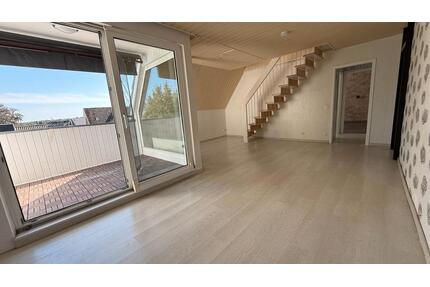 Provisionsfrei: 3-Zimmer-Maisonette mit Loggia in Stockelsdorf