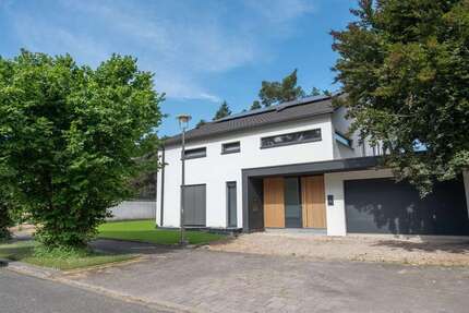 Haus zum Kaufen in Karlsruhe 2.200.000,00 € 260 m²