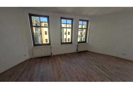 Helle 3-Zimmer Wohnung mit Balkon in der Neue Str. zur Miete - Magdeburg