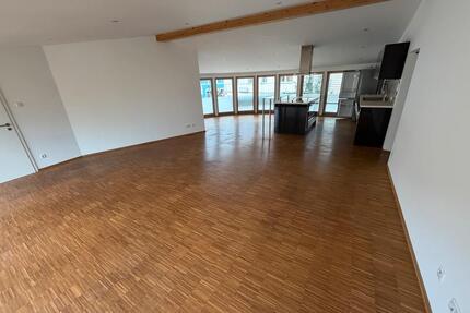 Schöne hochwertige offene 4 Zimmerwohnung mit EBK und Balkon - Auerbach in der Oberpfalz