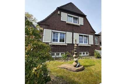 Haus zum Kaufen in Norderstedt 688.000,00 € 208 m²