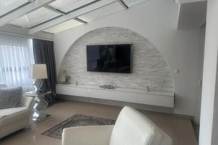 Wohnung in Leverkusen - 2.290,00&nbsp;EUR Kaltmiete, ca.&nbsp; 211,00&nbsp;m&sup2; in Leverkusen (PLZ: 51373)