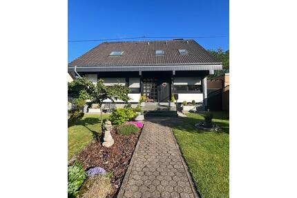 Freistehendes Einfamilienhaus mit traumhaftem Garten - Kall