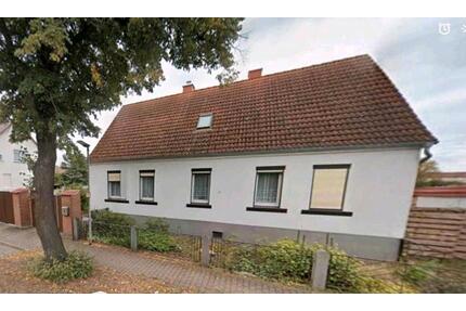 Von Privat Einfamilienhaus mit Nebengelass in Wahlitz - Biederitz