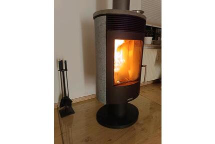 Oelsnitz, 3 Raum Wohnung mit Balkon, Garten und Kamin - Lugau/Erzgebirge