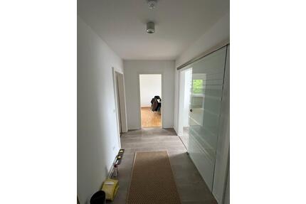 Helle 2-Zimmer-Dachgeschosswohnung inkl. Garage - Bad Oeynhausen