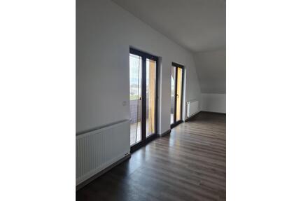 Moderne 4-Zimmer-Dachgeschosswohnung, 96 m², ruhige Lage - Barchfeld-Immelborn