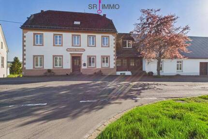 Ehemaliges Gasthaus mit großem Saal mit vielfältigen Nutzungsmöglichkeiten - Üttfeld