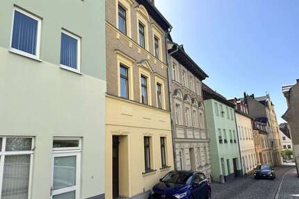 Haus zum Kaufen in Altenburg 90.000,00 € 154.76 m²