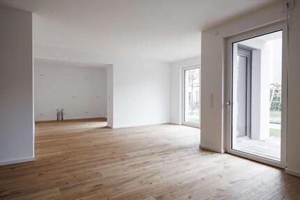 Elegante 5-Zimmer-Wohnung mit Terrasse, Fußbodenheizung & Tiefgarage, auf Wunsch mit EBK, Erstbezug - Leipzig Mitte
