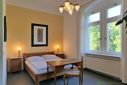 (EF0603_M) Dresden: Kleinzschachwitz, möbliertes Apartment mit großem Balkon in der Therese-Malten-Villa an der Elbe.