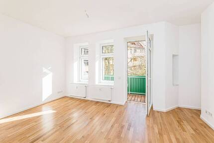 Helle 2-Zimmer-Wohnung mit Balkon in Stötteritz - Leipzig