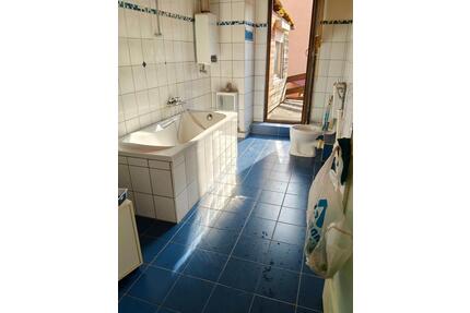 Helle 4 Zimmer Wohnung, Küche, Bad - Oettingen in Bayern