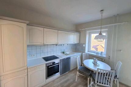 3-Zi. Wohnung mit Balkon, Gartenanteil, Keller und Scheune - Helmstedt Offleben