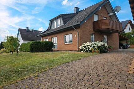 Einfamilienhaus mit Einliegerwohnung PROVISIONSFREI. 017685940734 - Haina (Kloster)