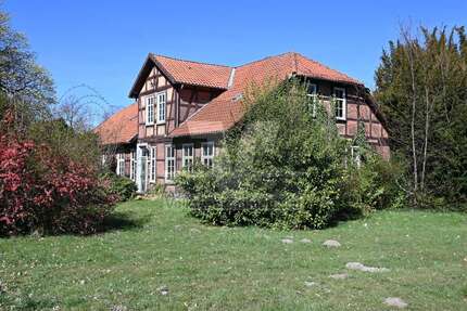 Haus zum Kaufen in Wathlingen 175.000,00 € 360 m²